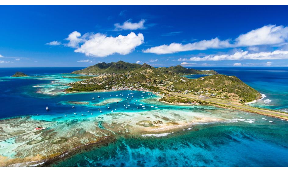 Catamaran cruise through the Antilles
