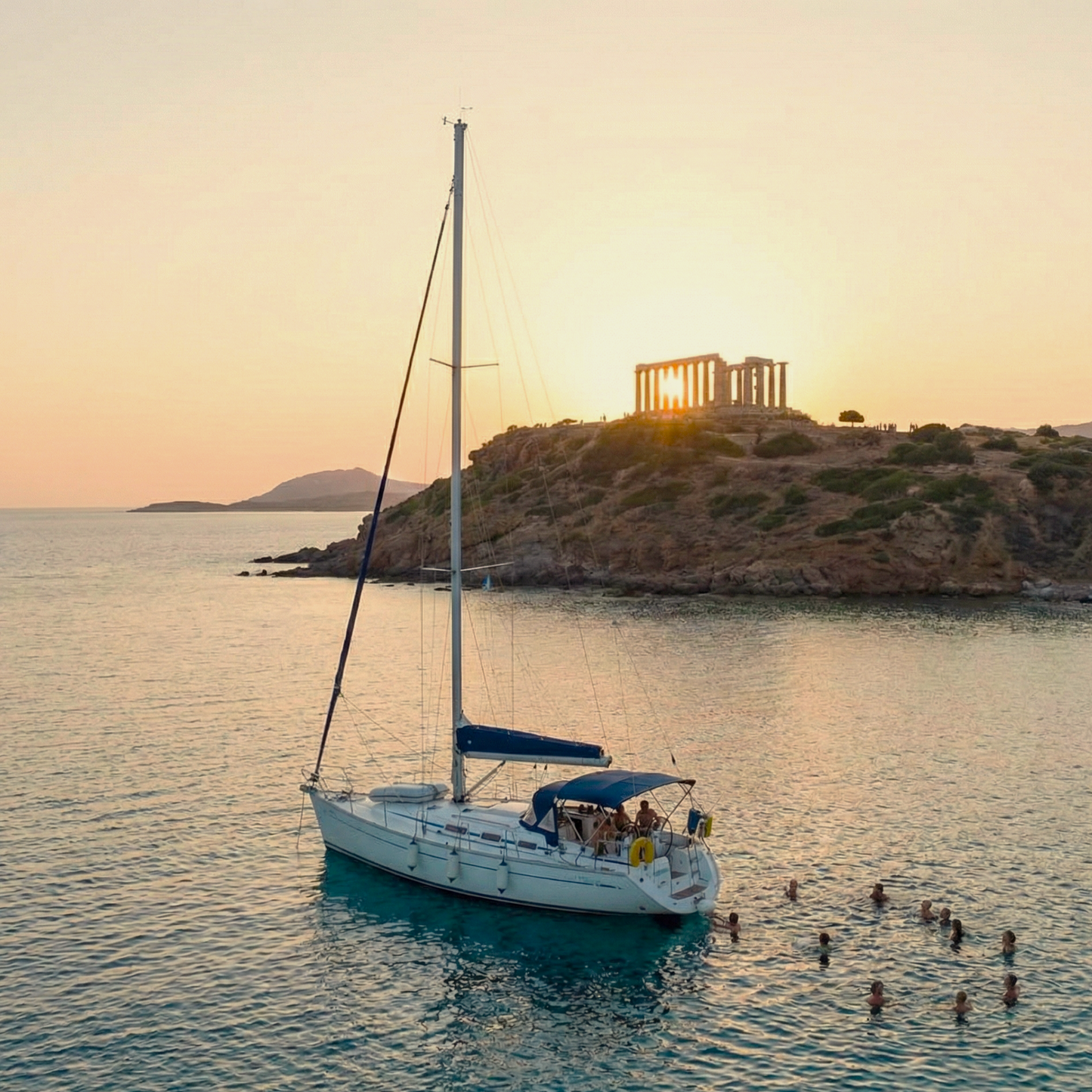 THE CYCLADES - A HORSESHOE OF HAPPINESS IN THE AEGEAN SEA