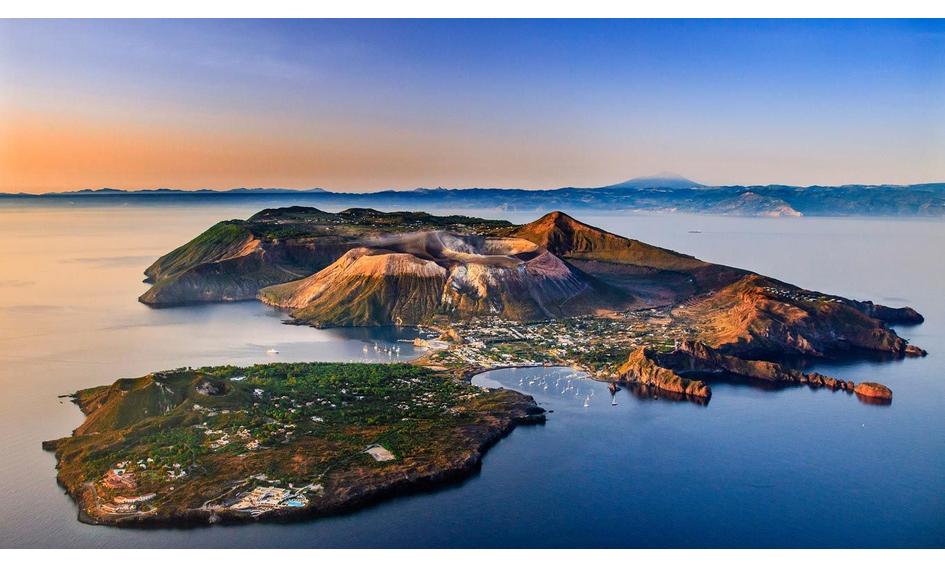 Journey on a yacht in Sicily